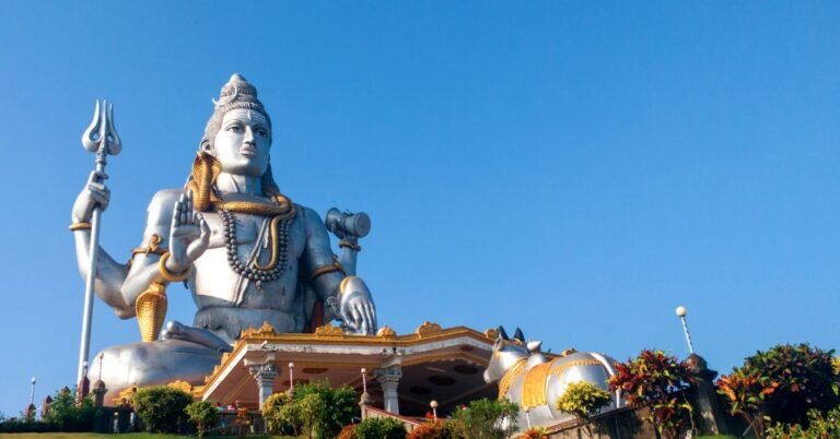 Shiv Bhajan Lyrics – Top 10 Bhole Nath ke Bhajan – भोले नाथ के भजन लिरिक्स