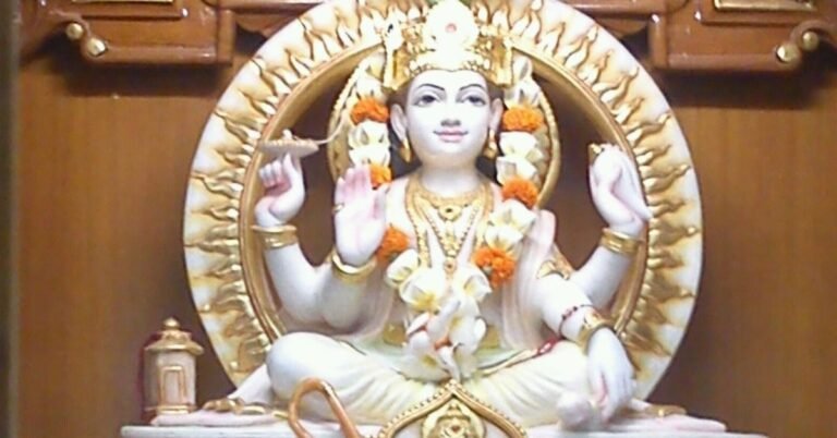 सूर्य देव की आरती लिरिक्स | Surya Dev Ki Aarti Lyrics
