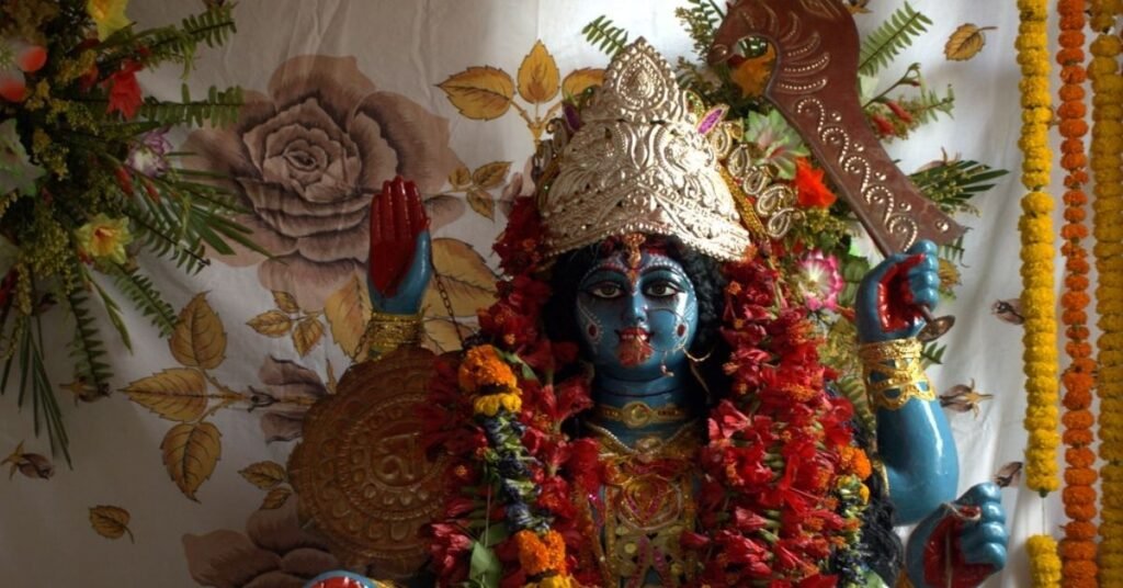 ambe tu hai jagdambe kali aarti lyrics in hindi