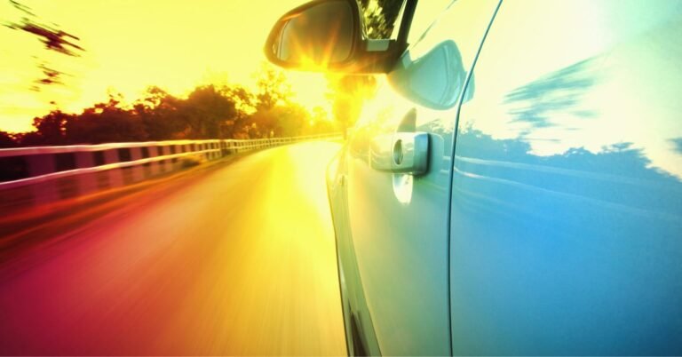 सपने में गाड़ी चलाना: स्वप्न शास्त्र में अर्थ और संकेत(Driving a car in dream)