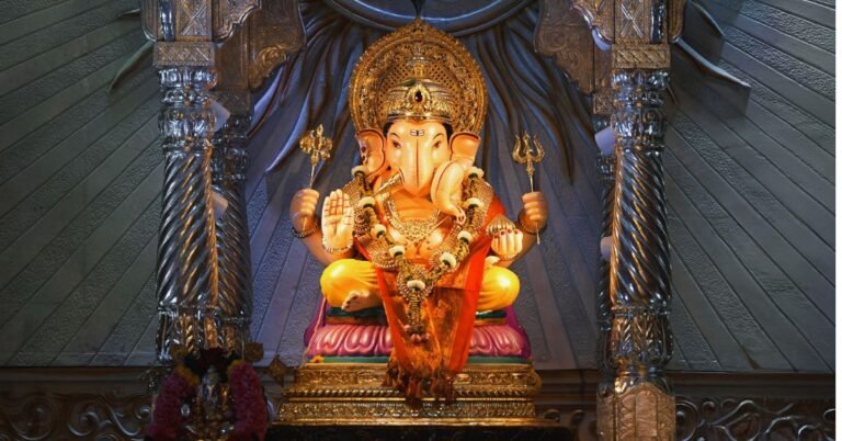 गणेश श्लोक(Ganesh shlok) और मंत्र: भगवान गणपति की कृपा प्राप्त करने का मार्ग