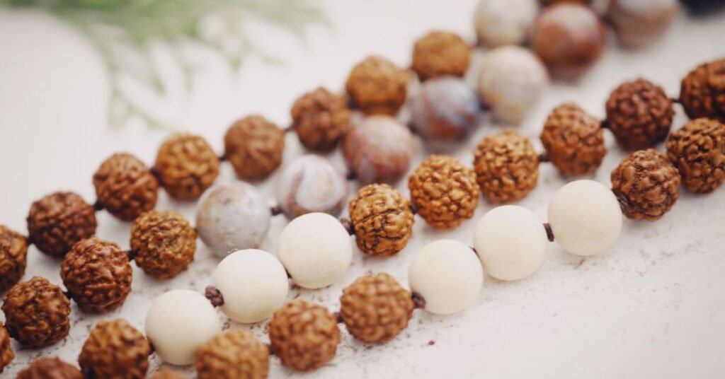 12 मुखी रुद्राक्ष