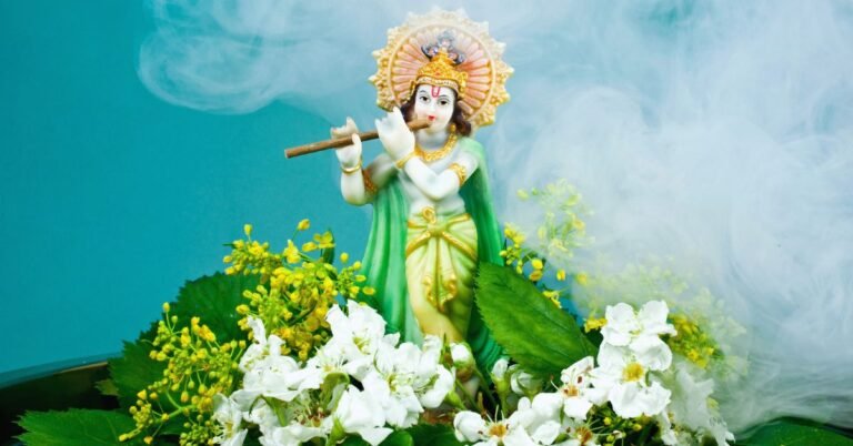 अच्चुतम केशवं कृष्ण दामोदरं भजन लिरिक्स (Achyutam Keshavam Krishna Damodaram Bhajan Lyrics in Hindi)